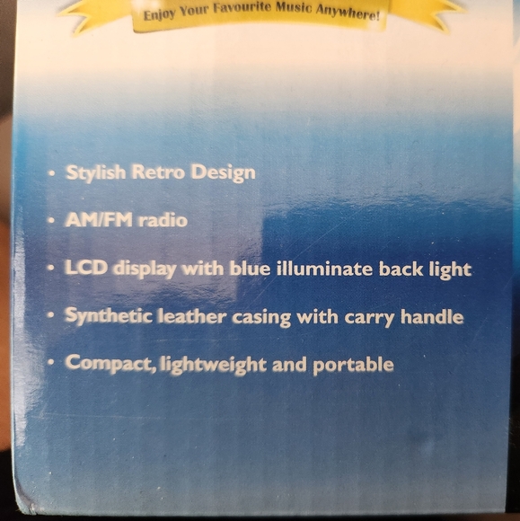 Retro Portable Plug in Radio - Picture 7 of 8